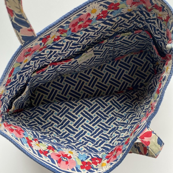 Vera Bradley Summer Cottage Tote - Picture 7 of 7